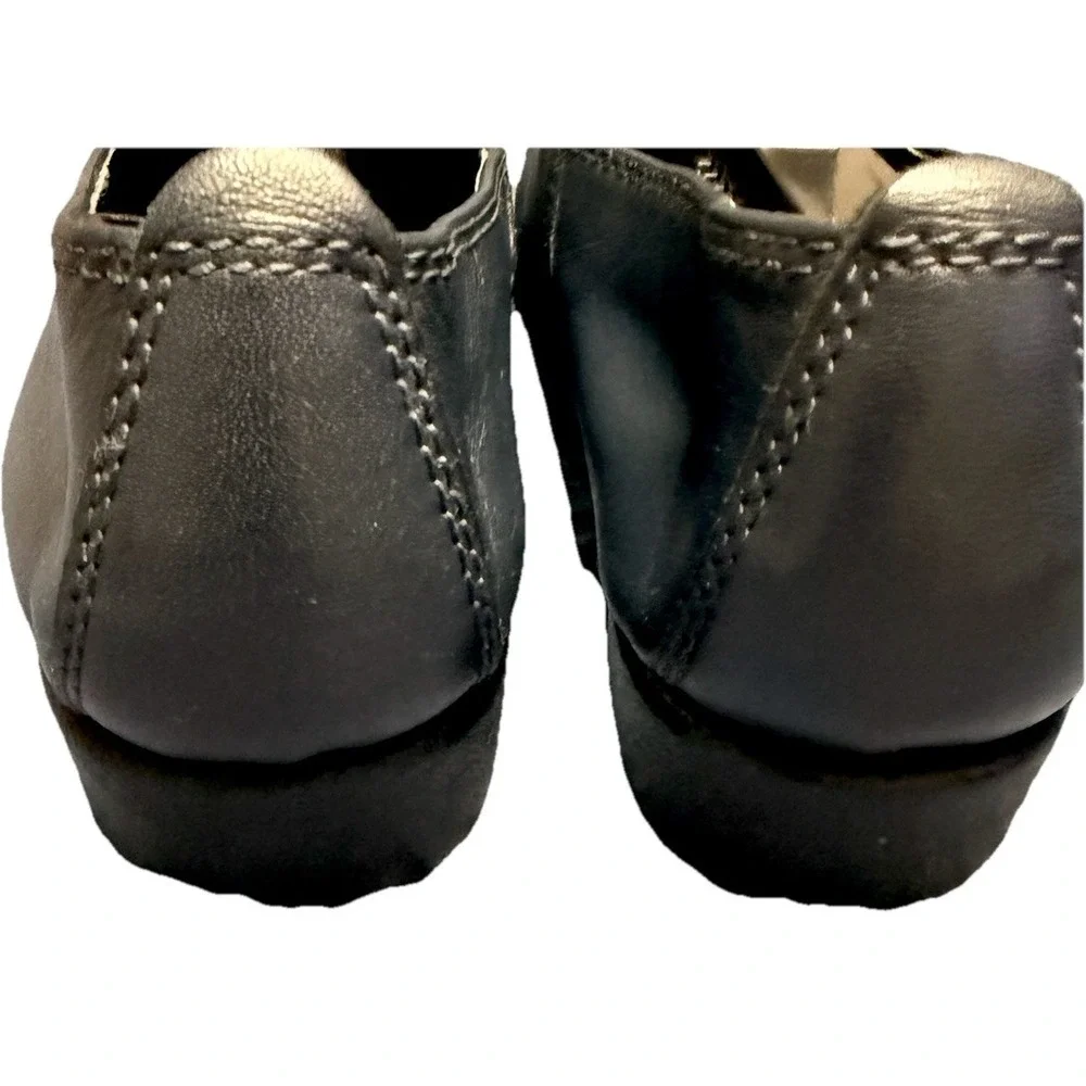 Hush‎ Puppies Womens 9M Navy Blue Leather Loafers Comfy Preppy Old Money